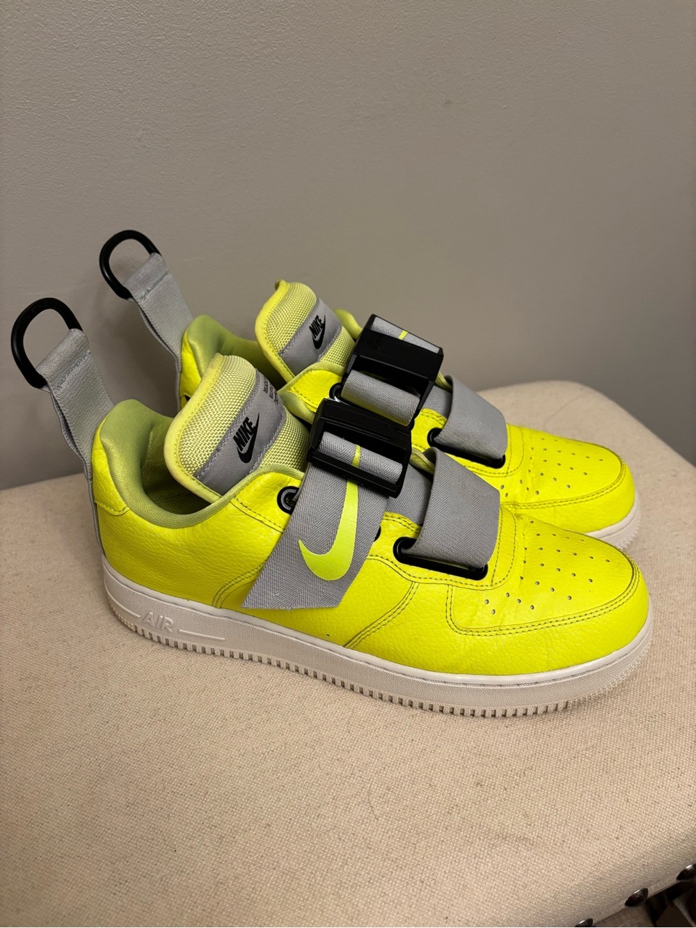 Nike Air Force 1 Utility Volt Neon Yellow Men's Size 10 Low Tactical Buckle